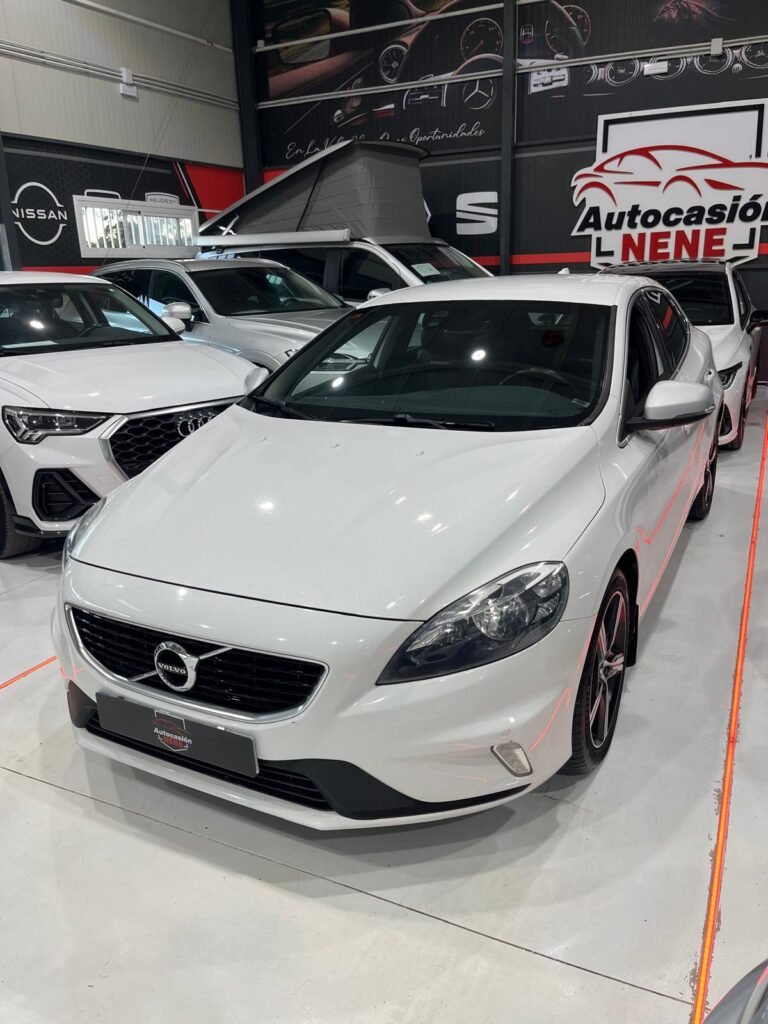 Volvo V40 D2 R-desing